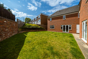 COMMUNAL GARDEN- click for photo gallery
